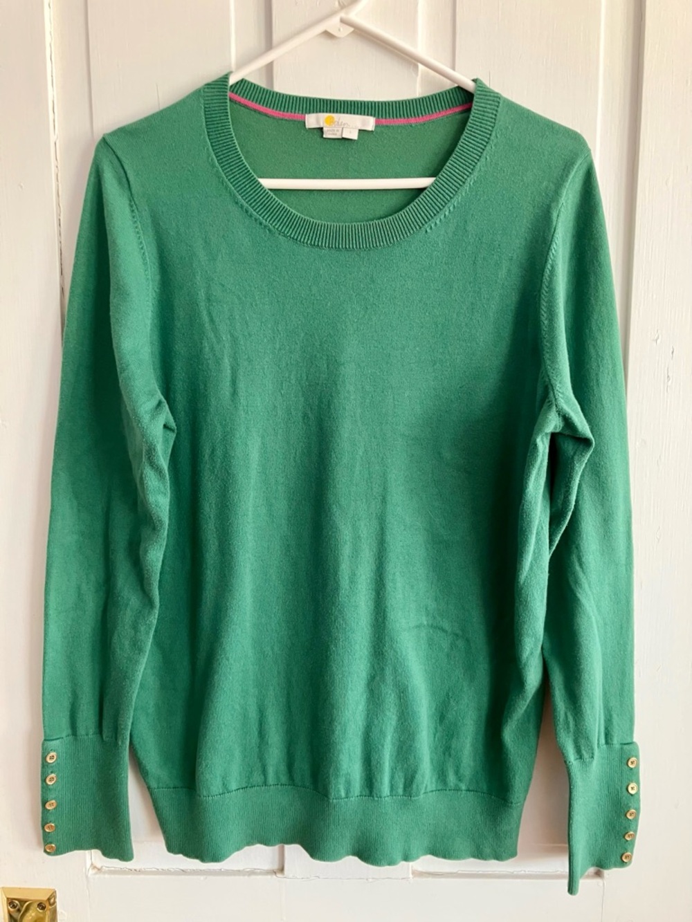 Boden Kelly Green Scoopneck Sweater with Gold Buttons at Cuff, Size L